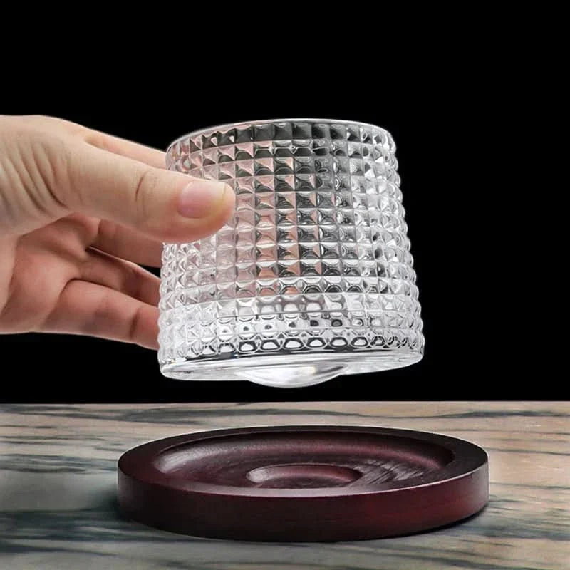 Rotující sklenice na whisky Edo